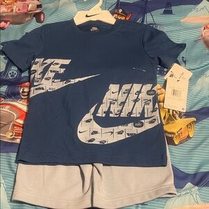 Nike Kids Navy and Gray Graphic Tee
